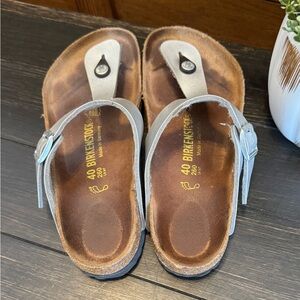Birkenstock (Gizeh) Thong Silver Sandals. Size 40. Great condition